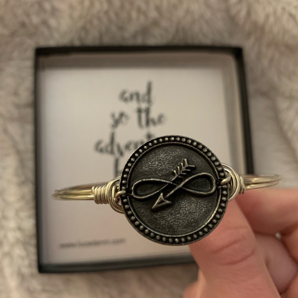 Arrow Bracelet-Perfect for a Graduation Present!